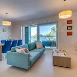 Due - Beautiful Apartment Dobropoljana